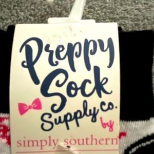 Mama bear print socks